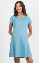 Laden Sie das Bild in den Galerie-Viewer, Umstandsmode, Schwangerschaftsmode, Stillmode, Brautkleider für Schwangere, Umstandshosen, Umstandsjeans, Umstandsoberteile, Stilloberteile, Bademode für Schwangere, BH für Schwangere, Still BH, Stillbustier, chic + schwanger, festliche Umstandsmode, festliche Mode für Schwangere, Tragejacke, Softshelljacke für Schwangere, Tragejacke mit Babyeinsatz, Umstandsleggings, Brautkleider mit Stillöffnung, festliche Umstandsmode zum Stillen, schick schwanger, Bussinesmode für Schwangere, Stillkleidung, Babybauch