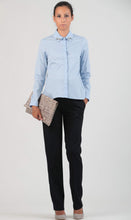 Laden Sie das Bild in den Galerie-Viewer, Umstandsmode, Schwangerschaftsmode, Stillmode, Brautkleider für Schwangere, Umstandshosen, Umstandsjeans, Umstandsoberteile, Stilloberteile, Bademode für Schwangere, BH für Schwangere, Still BH, Stillbustier, chic + schwanger, festliche Umstandsmode, festliche Mode für Schwangere, Tragejacke, Softshelljacke für Schwangere, Tragejacke mit Babyeinsatz, Umstandsleggings, Brautkleider mit Stillöffnung, festliche Umstandsmode zum Stillen, schick schwanger, Bussinesmode für Schwangere, Stillkleidung, Babybauch