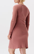 Laden Sie das Bild in den Galerie-Viewer, Umstandsmode, Schwangerschaftsmode, Stillmode, Brautkleider für Schwangere, Umstandshosen, Umstandsjeans, Umstandsoberteile, Stilloberteile, Bademode für Schwangere, BH für Schwangere, Still BH, Stillbustier, chic + schwanger, festliche Umstandsmode, festliche Mode für Schwangere, Tragejacke, Softshelljacke für Schwangere, Tragejacke mit Babyeinsatz, Umstandsleggings, Brautkleider mit Stillöffnung, festliche Umstandsmode zum Stillen, schick schwanger, Bussinesmode für Schwangere, Stillkleidung, Babybauch