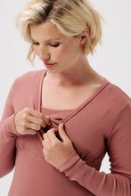 Laden Sie das Bild in den Galerie-Viewer, Umstandsmode, Schwangerschaftsmode, Stillmode, Brautkleider für Schwangere, Umstandshosen, Umstandsjeans, Umstandsoberteile, Stilloberteile, Bademode für Schwangere, BH für Schwangere, Still BH, Stillbustier, chic + schwanger, festliche Umstandsmode, festliche Mode für Schwangere, Tragejacke, Softshelljacke für Schwangere, Tragejacke mit Babyeinsatz, Umstandsleggings, Brautkleider mit Stillöffnung, festliche Umstandsmode zum Stillen, schick schwanger, Bussinesmode für Schwangere, Stillkleidung, Babybauch