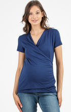 Laden Sie das Bild in den Galerie-Viewer, Umstandsmode, Schwangerschaftsmode, Stillmode, Brautkleider für Schwangere, Umstandshosen, Umstandsjeans, Umstandsoberteile, Stilloberteile, Bademode für Schwangere, BH für Schwangere, Still BH, Stillbustier, chic + schwanger, festliche Umstandsmode, festliche Mode für Schwangere, Tragejacke, Softshelljacke für Schwangere, Tragejacke mit Babyeinsatz, Umstandsleggings, Brautkleider mit Stillöffnung, festliche Umstandsmode zum Stillen, schick schwanger, Bussinesmode für Schwangere, Stillkleidung, Babybauch