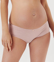 Laden Sie das Bild in den Galerie-Viewer, Umstandsmode, Schwangerschaftsmode, Stillmode, Brautkleider für Schwangere, Umstandshosen, Umstandsjeans, Umstandsoberteile, Stilloberteile, Bademode für Schwangere, BH für Schwangere, Still BH, Stillbustier, chic + schwanger, festliche Umstandsmode, festliche Mode für Schwangere, Tragejacke, Softshelljacke, Tragejacke mit Babyeinsatz, Umstandsleggings, Brautkleider mit Stillöffnung, festliche Umstandsmode zum Stillen, schick schwanger, Bussinesmode für Schwangere, Stillkleidung, Umstandsstrumpfhosen