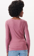 Laden Sie das Bild in den Galerie-Viewer, Umstandsmode, Schwangerschaftsmode, Stillmode, Brautkleider für Schwangere, Umstandshosen, Umstandsjeans, Umstandsoberteile, Stilloberteile, Bademode für Schwangere, BH für Schwangere, Still BH, Stillbustier, chic + schwanger, festliche Umstandsmode, festliche Mode für Schwangere, Tragejacke, Softshelljacke, Tragejacke mit Babyeinsatz, Umstandsleggings, Brautkleider mit Stillöffnung, festliche Umstandsmode zum Stillen, schick schwanger, Bussinesmode für Schwangere, Stillkleidung, Umstandsstrumpfhosen