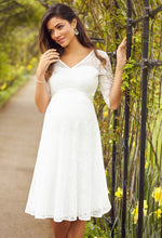 Laden Sie das Bild in den Galerie-Viewer, Umstandsmode, Schwangerschaftsmode, Stillmode, Brautkleider für Schwangere, Umstandshosen, Umstandsjeans, Umstandsoberteile, Stilloberteile, Bademode für Schwangere, BH für Schwangere, Still BH, Stillbustier, chic + schwanger, festliche Umstandsmode, festliche Mode für Schwangere, Tragejacke, Softshelljacke, Tragejacke mit Babyeinsatz, Umstandsleggings, Brautkleider mit Stillöffnung, festliche Umstandsmode zum Stillen, schick schwanger, Bussinesmode für Schwangere, Stillkleidung, Umstandsstrumpfhosen