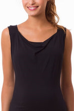 Laden Sie das Bild in den Galerie-Viewer, Umstandsmode, Schwangerschaftsmode, Stillmode, Brautkleider für Schwangere, Umstandshosen, Umstandsjeans, Umstandsoberteile, Stilloberteile, Bademode für Schwangere, BH für Schwangere, Still BH, Stillbustier, chic + schwanger, festliche Umstandsmode, festliche Mode für Schwangere, Tragejacke, Softshelljacke für Schwangere, Tragejacke mit Babyeinsatz, Umstandsleggings, Brautkleider mit Stillöffnung, festliche Umstandsmode zum Stillen, schick schwanger, Bussinesmode für Schwangere, Stillkleidung, Babybauch