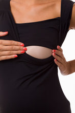 Laden Sie das Bild in den Galerie-Viewer, Umstandsmode, Schwangerschaftsmode, Stillmode, Brautkleider für Schwangere, Umstandshosen, Umstandsjeans, Umstandsoberteile, Stilloberteile, Bademode für Schwangere, BH für Schwangere, Still BH, Stillbustier, chic + schwanger, festliche Umstandsmode, festliche Mode für Schwangere, Tragejacke, Softshelljacke für Schwangere, Tragejacke mit Babyeinsatz, Umstandsleggings, Brautkleider mit Stillöffnung, festliche Umstandsmode zum Stillen, schick schwanger, Bussinesmode für Schwangere, Stillkleidung, Babybauch