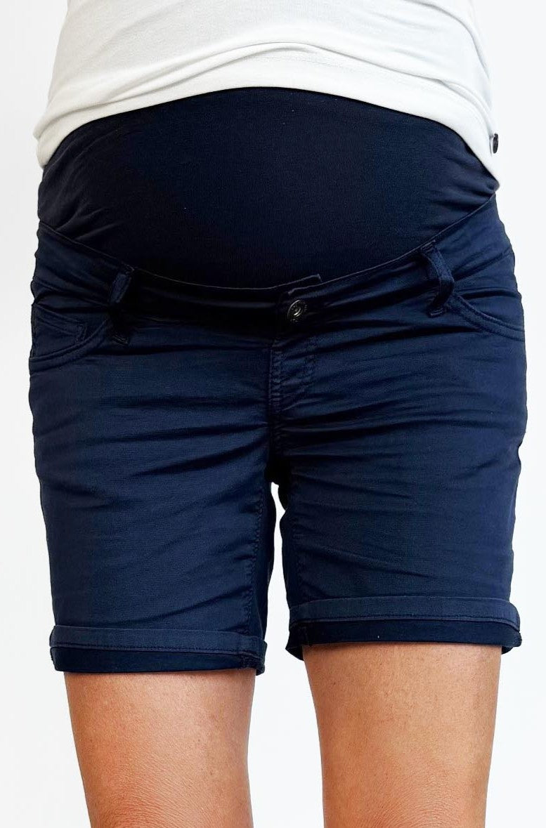Umstandsmode, Schwangerschaftsmode, Stillmode, Brautkleider für Schwangere, Umstandshosen, Umstandsjeans, Umstandsoberteile, Stilloberteile, Bademode für Schwangere, BH für Schwangere, Still BH, Stillbustier, chic + schwanger, festliche Umstandsmode, festliche Mode für Schwangere, Tragejacke, Softshelljacke für Schwangere, Tragejacke mit Babyeinsatz, Umstandsleggings, Brautkleider mit Stillöffnung, festliche Umstandsmode zum Stillen, schick schwanger, Bussinesmode für Schwangere, Stillkleidung, Babybauch