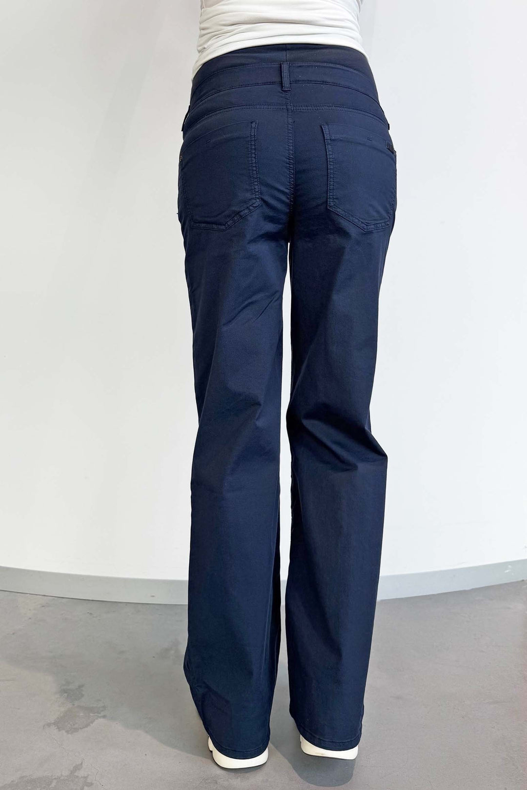 Umstandsmode, Schwangerschaftsmode, Stillmode, Brautkleider für Schwangere, Umstandshosen, Umstandsjeans, Umstandsoberteile, Stilloberteile, Bademode für Schwangere, BH für Schwangere, Still BH, Stillbustier, chic + schwanger, festliche Umstandsmode, festliche Mode für Schwangere, Tragejacke, Softshelljacke für Schwangere, Tragejacke mit Babyeinsatz, Umstandsleggings, Brautkleider mit Stillöffnung, festliche Umstandsmode zum Stillen, schick schwanger, Bussinesmode für Schwangere, Stillkleidung, Babybauch