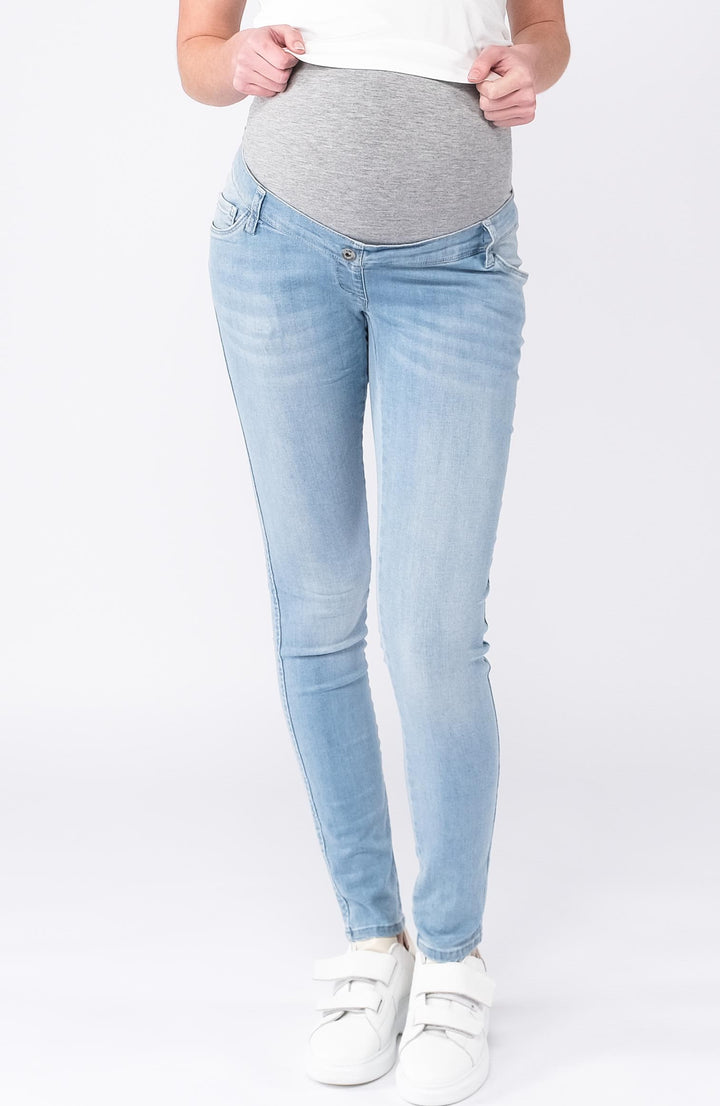 Umstandsmode, Schwangerschaftsmode, Stillmode, Brautkleider für Schwangere, Umstandshosen, Umstandsjeans, Umstandsoberteile, Stilloberteile, Bademode für Schwangere, BH für Schwangere, Still BH, Stillbustier, chic + schwanger, festliche Umstandsmode, festliche Mode für Schwangere, Tragejacke, Softshelljacke, Tragejacke mit Babyeinsatz, Umstandsleggings, Brautkleider mit Stillöffnung, festliche Umstandsmode zum Stillen, schick schwanger, Bussinesmode für Schwangere, Stillkleidung, Umstandsstrumpfhosen