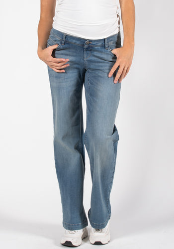 Umstandsmode, Schwangerschaftsmode, Stillmode, Brautkleider für Schwangere, Umstandshosen, Umstandsjeans, Umstandsoberteile, Stilloberteile, Bademode für Schwangere, BH für Schwangere, Still BH, Stillbustier, chic + schwanger, festliche Umstandsmode, festliche Mode für Schwangere, Tragejacke, Softshelljacke für Schwangere, Tragejacke mit Babyeinsatz, Umstandsleggings, Brautkleider mit Stillöffnung, festliche Umstandsmode zum Stillen, schick schwanger, Bussinesmode für Schwangere, Stillkleidung, Babybauch