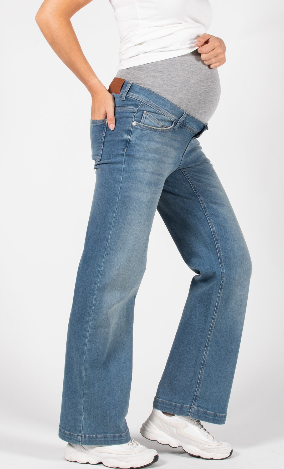 Umstandsmode, Schwangerschaftsmode, Stillmode, Brautkleider für Schwangere, Umstandshosen, Umstandsjeans, Umstandsoberteile, Stilloberteile, Bademode für Schwangere, BH für Schwangere, Still BH, Stillbustier, chic + schwanger, festliche Umstandsmode, festliche Mode für Schwangere, Tragejacke, Softshelljacke für Schwangere, Tragejacke mit Babyeinsatz, Umstandsleggings, Brautkleider mit Stillöffnung, festliche Umstandsmode zum Stillen, schick schwanger, Bussinesmode für Schwangere, Stillkleidung, Babybauch