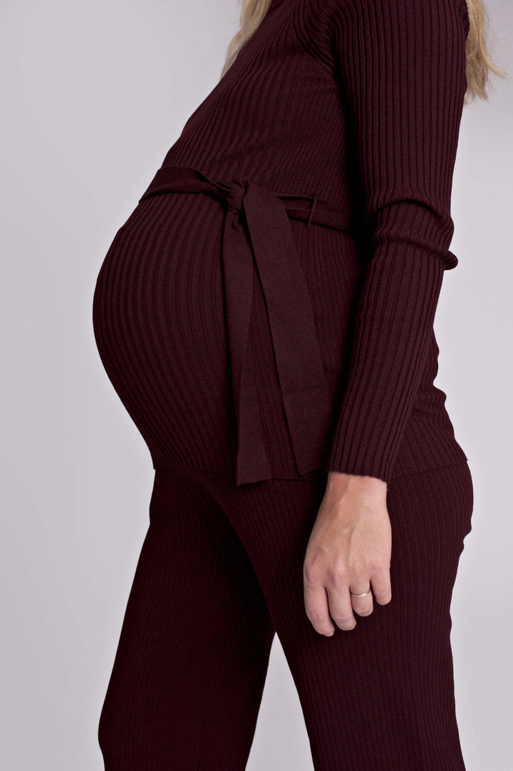 Umstandsmode, Schwangerschaftsmode, Stillmode, Brautkleider für Schwangere, Umstandshosen, Umstandsjeans, Umstandsoberteile, Stilloberteile, Bademode für Schwangere, BH für Schwangere, Still BH, Stillbustier, chic + schwanger, festliche Umstandsmode, festliche Mode für Schwangere, Tragejacke, Softshelljacke für Schwangere, Tragejacke mit Babyeinsatz, Umstandsleggings, Brautkleider mit Stillöffnung, festliche Umstandsmode zum Stillen, schick schwanger, Bussinesmode für Schwangere, Stillkleidung, Babybauch