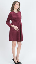 Laden Sie das Bild in den Galerie-Viewer, Umstandsmode, Schwangerschaftsmode, Stillmode, Brautkleider für Schwangere, Umstandshosen, Umstandsjeans, Umstandsoberteile, Stilloberteile, Bademode für Schwangere, BH für Schwangere, Still BH, Stillbustier, chic + schwanger, festliche Umstandsmode, festliche Mode für Schwangere, Tragejacke, Softshelljacke für Schwangere, Tragejacke mit Babyeinsatz, Umstandsleggings, Brautkleider mit Stillöffnung, festliche Umstandsmode zum Stillen, schick schwanger, Bussinesmode für Schwangere, Stillkleidung, Babybauch
