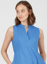 Laden Sie das Bild in den Galerie-Viewer,  Umstandsmode, Schwangerschaftsmode, Stillmode, Brautkleider für Schwangere, Umstandshosen, Umstandsjeans, Umstandsoberteile, Stilloberteile, Bademode für Schwangere, BH für Schwangere, Still BH, Stillbustier, chic + schwanger, festliche Umstandsmode, festliche Mode für Schwangere, Tragejacke, Softshelljacke, Tragejacke mit Babyeinsatz, Umstandsleggings, Brautkleider mit Stillöffnung, festliche Umstandsmode zum Stillen, schick schwanger, Bussinesmode für Schwangere, Stillkleidung, Umstandsstrumpfhosen
