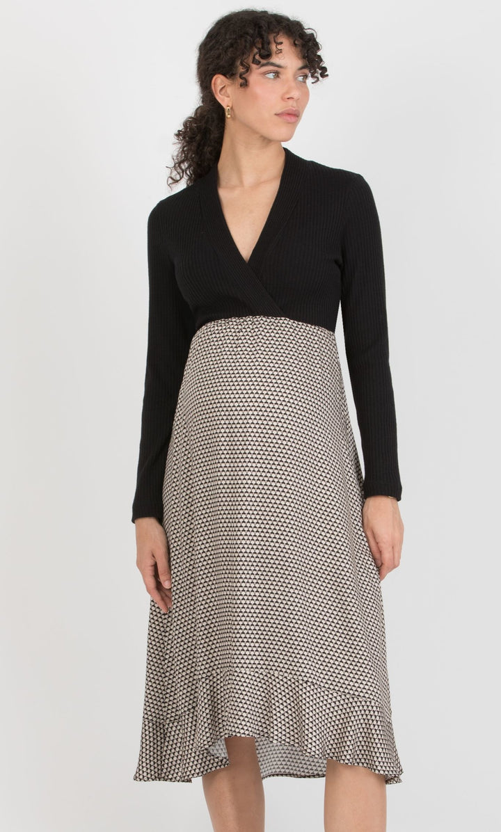 Umstandsmode, Schwangerschaftsmode, Stillmode, Brautkleider für Schwangere, Umstandshosen, Umstandsjeans, Umstandsoberteile, Stilloberteile, Bademode für Schwangere, BH für Schwangere, Still BH, Stillbustier, chic + schwanger, festliche Umstandsmode, festliche Mode für Schwangere, Tragejacke, Softshelljacke für Schwangere, Tragejacke mit Babyeinsatz, Umstandsleggings, Brautkleider mit Stillöffnung, festliche Umstandsmode zum Stillen, schick schwanger, Bussinesmode für Schwangere, Stillkleidung, Babybauch 