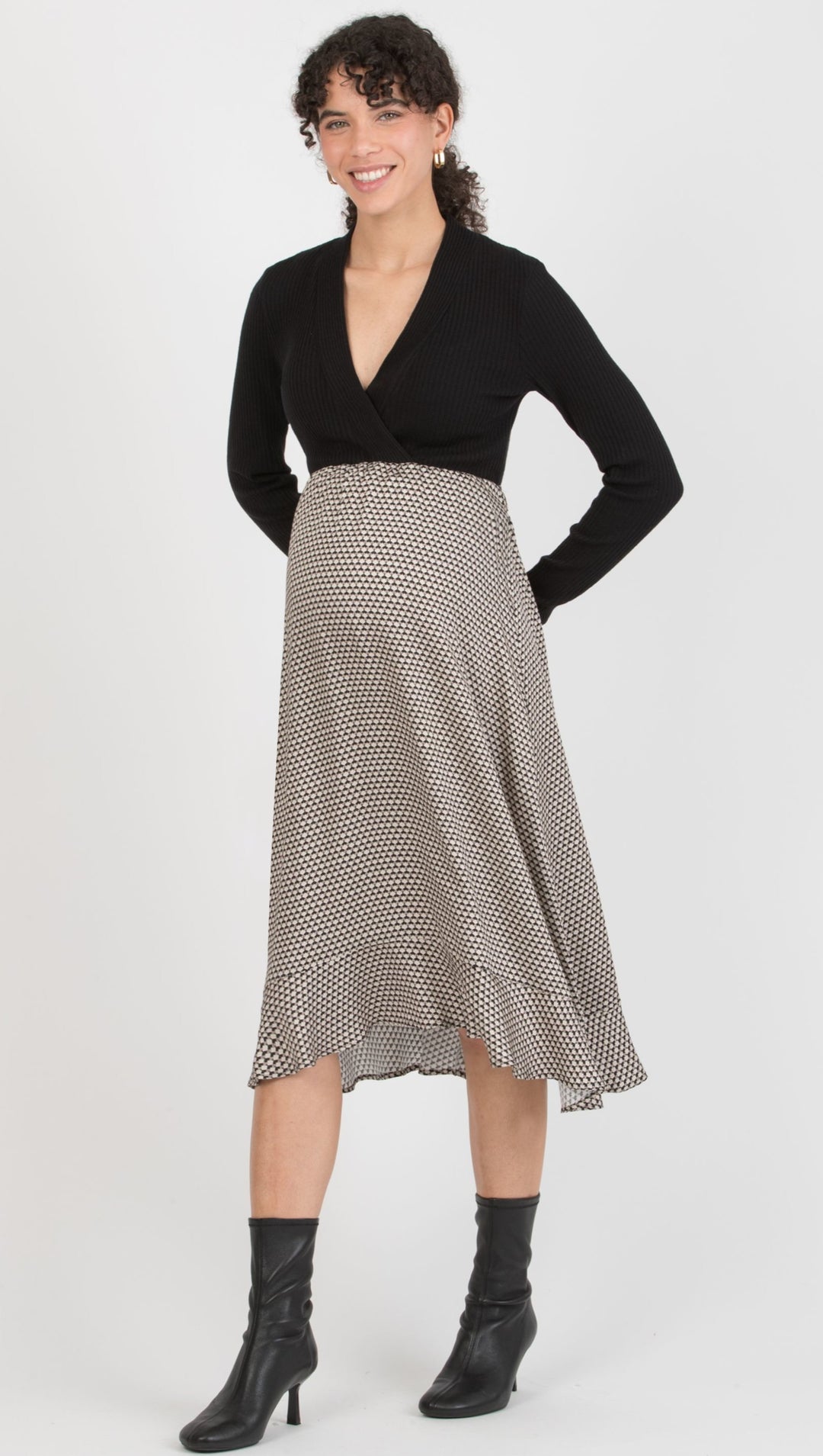 Umstandsmode, Schwangerschaftsmode, Stillmode, Brautkleider für Schwangere, Umstandshosen, Umstandsjeans, Umstandsoberteile, Stilloberteile, Bademode für Schwangere, BH für Schwangere, Still BH, Stillbustier, chic + schwanger, festliche Umstandsmode, festliche Mode für Schwangere, Tragejacke, Softshelljacke für Schwangere, Tragejacke mit Babyeinsatz, Umstandsleggings, Brautkleider mit Stillöffnung, festliche Umstandsmode zum Stillen, schick schwanger, Bussinesmode für Schwangere, Stillkleidung, Babybauch 