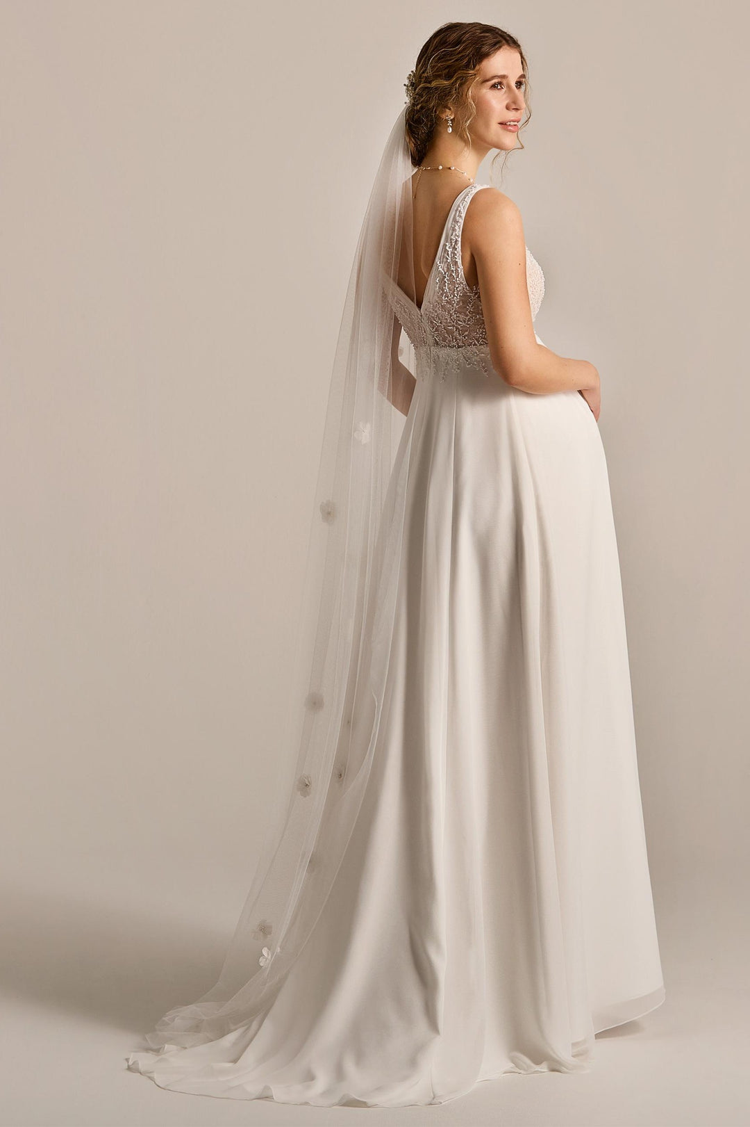 Umstandsmode, Schwangerschaftsmode, Stillmode, Brautkleider für Schwangere, Umstandshosen, Umstandsjeans, Umstandsoberteile, Stilloberteile, Bademode für Schwangere, BH für Schwangere, Still BH, Stillbustier, chic + schwanger, festliche Umstandsmode, festliche Mode für Schwangere, Tragejacke, Softshelljacke für Schwangere, Tragejacke mit Babyeinsatz, Umstandsleggings, Brautkleider mit Stillöffnung, festliche Umstandsmode zum Stillen, schick schwanger, Bussinesmode für Schwangere, Stillkleidung, Babybauch