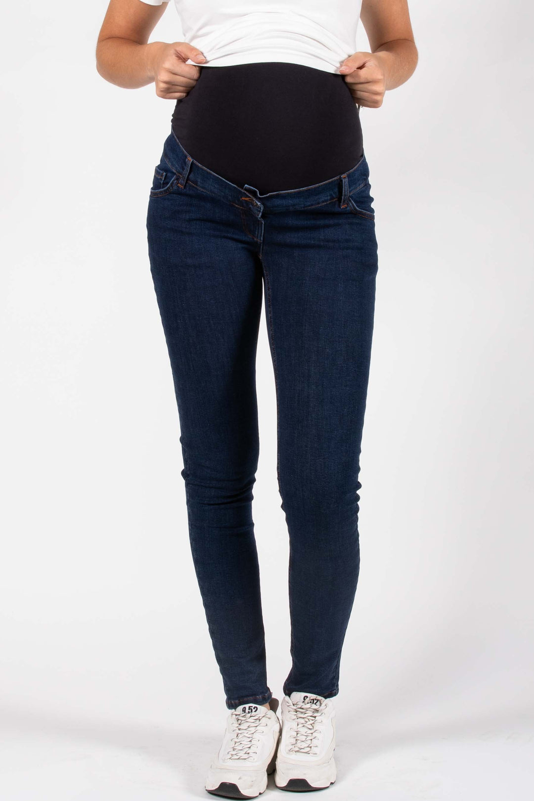 Umstandsmode, Schwangerschaftsmode, Stillmode, Brautkleider für Schwangere, Umstandshosen, Umstandsjeans, Umstandsoberteile, Stilloberteile, Bademode für Schwangere, BH für Schwangere, Still BH, Stillbustier, chic + schwanger, festliche Umstandsmode, festliche Mode für Schwangere, Tragejacke, Softshelljacke, Tragejacke mit Babyeinsatz, Umstandsleggings, Brautkleider mit Stillöffnung, festliche Umstandsmode zum Stillen, schick schwanger, Bussinesmode für Schwangere, Stillkleidung, Umstandsstrumpfhosen