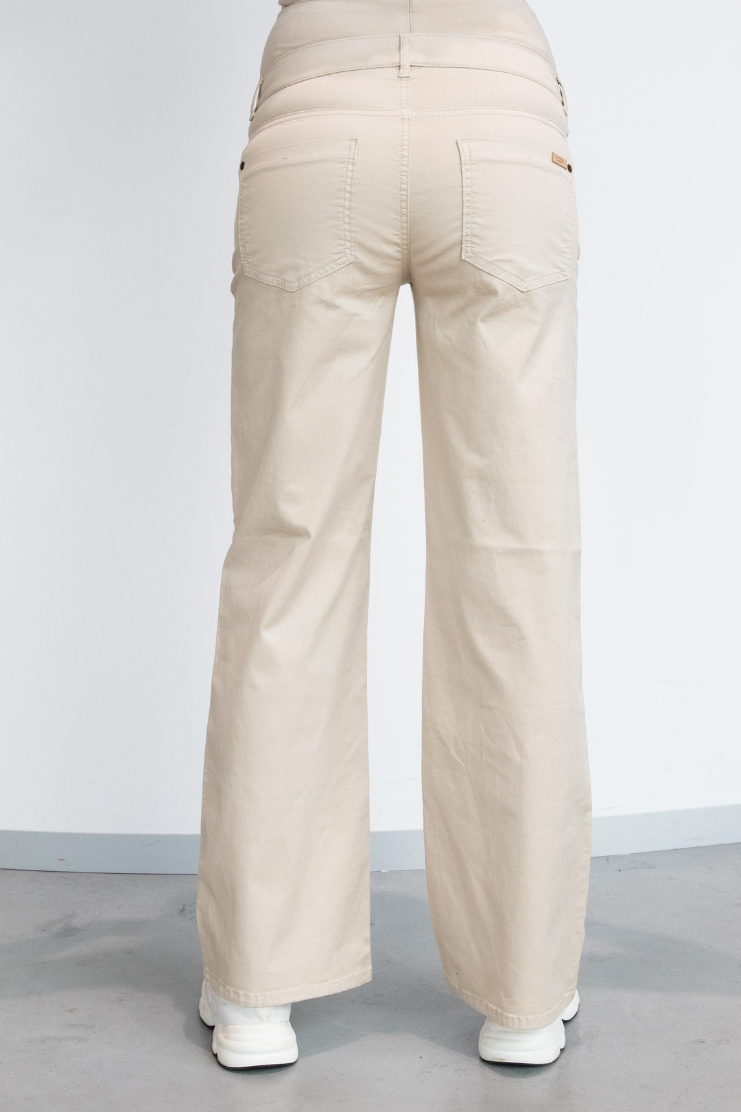 Umstandsmode, Schwangerschaftsmode, Stillmode, Brautkleider für Schwangere, Umstandshosen, Umstandsjeans, Umstandsoberteile, Stilloberteile, Bademode für Schwangere, BH für Schwangere, Still BH, Stillbustier, chic + schwanger, festliche Umstandsmode, festliche Mode für Schwangere, Tragejacke, Softshelljacke für Schwangere, Tragejacke mit Babyeinsatz, Umstandsleggings, Brautkleider mit Stillöffnung, festliche Umstandsmode zum Stillen, schick schwanger, Bussinesmode für Schwangere, Stillkleidung, Babybauch