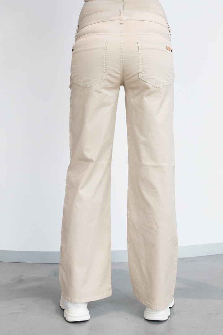 Umstandsmode, Schwangerschaftsmode, Stillmode, Brautkleider für Schwangere, Umstandshosen, Umstandsjeans, Umstandsoberteile, Stilloberteile, Bademode für Schwangere, BH für Schwangere, Still BH, Stillbustier, chic + schwanger, festliche Umstandsmode, festliche Mode für Schwangere, Tragejacke, Softshelljacke für Schwangere, Tragejacke mit Babyeinsatz, Umstandsleggings, Brautkleider mit Stillöffnung, festliche Umstandsmode zum Stillen, schick schwanger, Bussinesmode für Schwangere, Stillkleidung, Babybauch