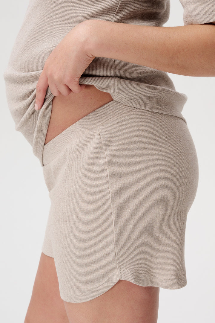 Umstandsmode, Schwangerschaftsmode, Stillmode, Brautkleider für Schwangere, Umstandshosen, Umstandsjeans, Umstandsoberteile, Stilloberteile, Bademode für Schwangere, BH für Schwangere, Still BH, Stillbustier, chic + schwanger, festliche Umstandsmode, festliche Mode für Schwangere, Tragejacke, Softshelljacke für Schwangere, Tragejacke mit Babyeinsatz, Umstandsleggings, Brautkleider mit Stillöffnung, festliche Umstandsmode zum Stillen, schick schwanger, Bussinesmode für Schwangere, Stillkleidung, Babybauch