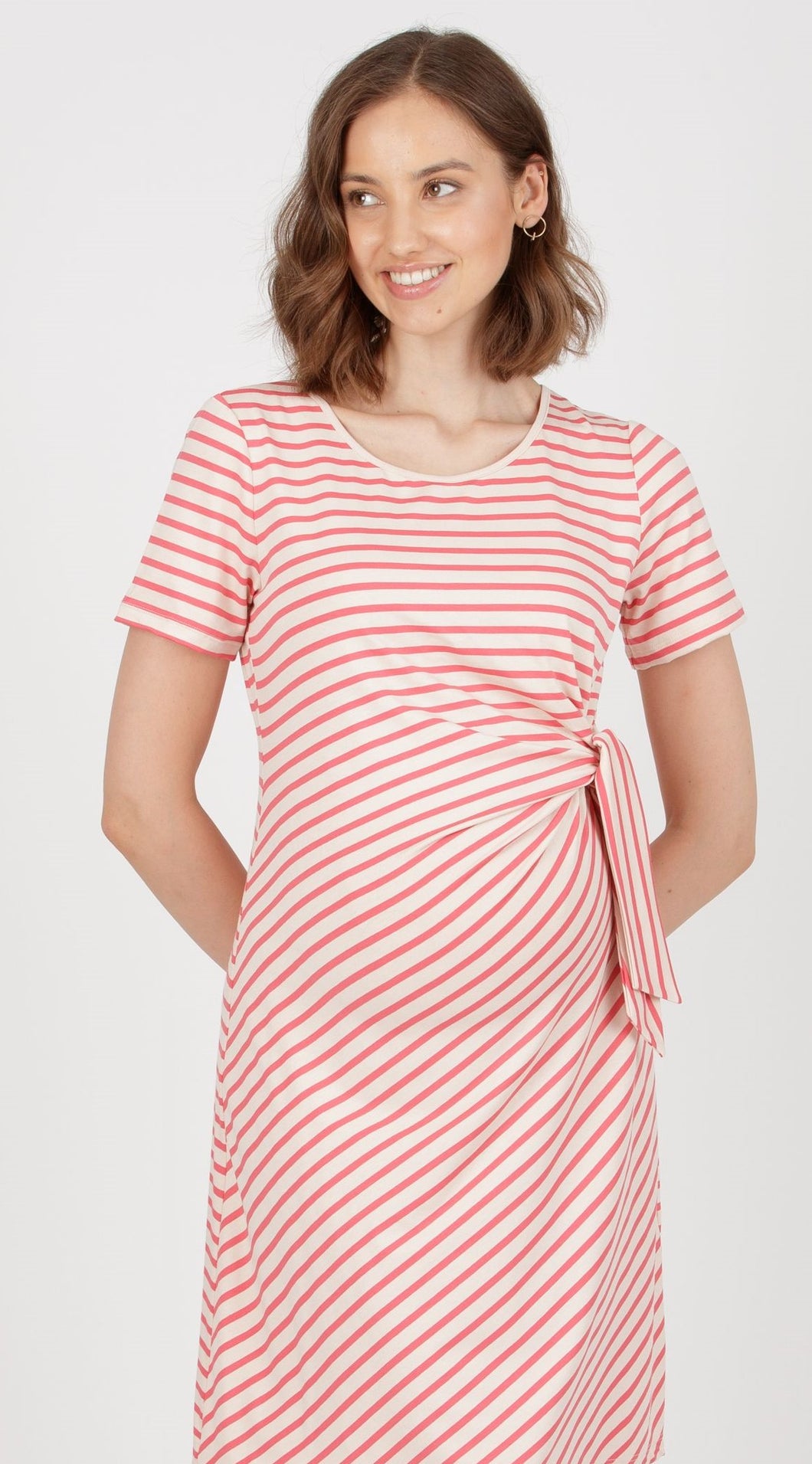 Umstandsmode, Schwangerschaftsmode, Stillmode, Brautkleider für Schwangere, Umstandshosen, Umstandsjeans, Umstandsoberteile, Stilloberteile, Bademode für Schwangere, BH für Schwangere, Still BH, Stillbustier, chic + schwanger, festliche Umstandsmode, festliche Mode für Schwangere, Tragejacke, Softshelljacke für Schwangere, Tragejacke mit Babyeinsatz, Umstandsleggings, Brautkleider mit Stillöffnung, festliche Umstandsmode zum Stillen, schick schwanger, Bussinesmode für Schwangere, Stillkleidung, Babybauch 