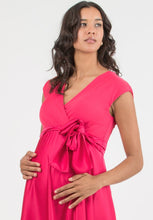 Laden Sie das Bild in den Galerie-Viewer, Umstandsmode, Schwangerschaftsmode, Stillmode, Brautkleider für Schwangere, Umstandshosen, Umstandsjeans, Umstandsoberteile, Stilloberteile, Bademode für Schwangere, BH für Schwangere, Still BH, Stillbustier, chic + schwanger, festliche Umstandsmode, festliche Mode für Schwangere, Tragejacke, Softshelljacke, Tragejacke mit Babyeinsatz, Umstandsleggings, Brautkleider mit Stillöffnung, festliche Umstandsmode zum Stillen, schick schwanger, Bussinesmode für Schwangere, Stillkleidung, Umstandsstrumpfhosen
