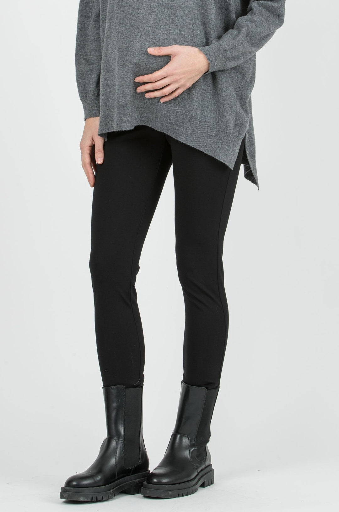 Umstandsmode, Schwangerschaftsmode, Stillmode, Brautkleider für Schwangere, Umstandshosen, Umstandsjeans, Umstandsoberteile, Stilloberteile, Bademode für Schwangere, BH für Schwangere, Still BH, Stillbustier, chic + schwanger, festliche Umstandsmode, festliche Mode für Schwangere, Tragejacke, Softshelljacke für Schwangere, Tragejacke mit Babyeinsatz, Umstandsleggings, Brautkleider mit Stillöffnung, festliche Umstandsmode zum Stillen, schick schwanger, Bussinesmode für Schwangere, Stillkleidung, Babybauch