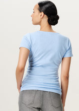 Laden Sie das Bild in den Galerie-Viewer, Umstandsmode, Schwangerschaftsmode, Stillmode, Brautkleider für Schwangere, Umstandshosen, Umstandsjeans, Umstandsoberteile, Stilloberteile, Bademode für Schwangere, BH für Schwangere, Still BH, Stillbustier, chic + schwanger, festliche Umstandsmode, festliche Mode für Schwangere, Tragejacke, Softshelljacke für Schwangere, Tragejacke mit Babyeinsatz, Umstandsleggings, Brautkleider mit Stillöffnung, festliche Umstandsmode zum Stillen, schick schwanger, Bussinesmode für Schwangere, Stillkleidung, Babybauch 
