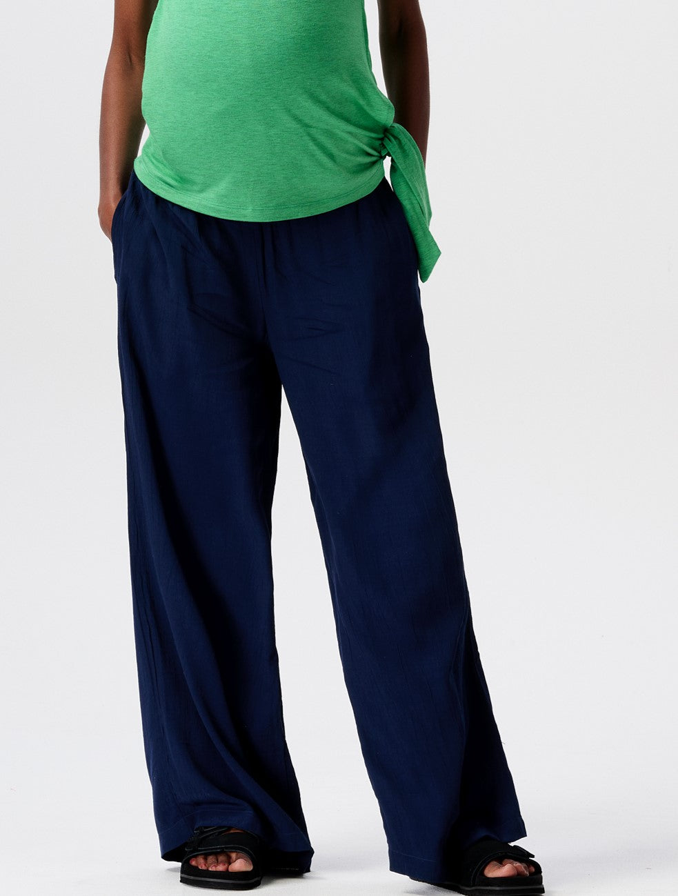 Umstandsmode, Schwangerschaftsmode, Stillmode, Brautkleider für Schwangere, Umstandshosen, Umstandsjeans, Umstandsoberteile, Stilloberteile, Bademode für Schwangere, BH für Schwangere, Still BH, Stillbustier, chic + schwanger, festliche Umstandsmode, festliche Mode für Schwangere, Tragejacke, Softshelljacke für Schwangere, Tragejacke mit Babyeinsatz, Umstandsleggings, Brautkleider mit Stillöffnung, festliche Umstandsmode zum Stillen, schick schwanger, Bussinesmode für Schwangere, Stillkleidung, Babybauch