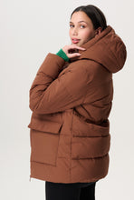 Laden Sie das Bild in den Galerie-Viewer, Umstandsmode, Schwangerschaftsmode, Stillmode, Brautkleider für Schwangere, Umstandshosen, Umstandsjeans, Umstandsoberteile, Stilloberteile, Bademode für Schwangere, BH für Schwangere, Still BH, Stillbustier, chic + schwanger, festliche Umstandsmode, festliche Mode für Schwangere, Tragejacke, Softshelljacke für Schwangere, Tragejacke mit Babyeinsatz, Umstandsleggings, Brautkleider mit Stillöffnung, festliche Umstandsmode zum Stillen, schick schwanger, Bussinesmode für Schwangere, Stillkleidung, Babybauch
