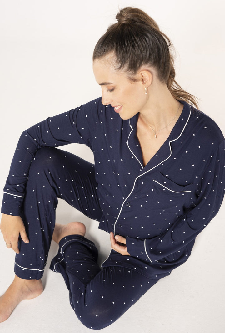 Umstandsmode, Schwangerschaftsmode, Stillmode, Brautkleider für Schwangere, Umstandshosen, Umstandsjeans, Umstandsoberteile, Stilloberteile, Bademode für Schwangere, BH für Schwangere, Still BH, Stillbustier, chic + schwanger, festliche Umstandsmode, festliche Mode für Schwangere, Tragejacke, Softshelljacke für Schwangere, Tragejacke mit Babyeinsatz, Umstandsleggings, Brautkleider mit Stillöffnung, festliche Umstandsmode zum Stillen, schick schwanger, Bussinesmode für Schwangere, Stillkleidung, Babybauch