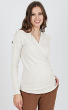 Laden Sie das Bild in den Galerie-Viewer, Umstandsmode, Schwangerschaftsmode, Stillmode, Brautkleider für Schwangere, Umstandshosen, Umstandsjeans, Umstandsoberteile, Stilloberteile, Bademode für Schwangere, BH für Schwangere, Still BH, Stillbustier, chic + schwanger, festliche Umstandsmode, festliche Mode für Schwangere, Tragejacke, Softshelljacke für Schwangere, Tragejacke mit Babyeinsatz, Umstandsleggings, Brautkleider mit Stillöffnung, festliche Umstandsmode zum Stillen, schick schwanger, Bussinesmode für Schwangere, Stillkleidung, Babybauch
