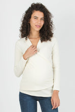 Laden Sie das Bild in den Galerie-Viewer, Umstandsmode, Schwangerschaftsmode, Stillmode, Brautkleider für Schwangere, Umstandshosen, Umstandsjeans, Umstandsoberteile, Stilloberteile, Bademode für Schwangere, BH für Schwangere, Still BH, Stillbustier, chic + schwanger, festliche Umstandsmode, festliche Mode für Schwangere, Tragejacke, Softshelljacke für Schwangere, Tragejacke mit Babyeinsatz, Umstandsleggings, Brautkleider mit Stillöffnung, festliche Umstandsmode zum Stillen, schick schwanger, Bussinesmode für Schwangere, Stillkleidung, Babybauch 
