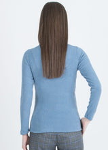 Laden Sie das Bild in den Galerie-Viewer, Umstandsmode, Schwangerschaftsmode, Stillmode, Brautkleider für Schwangere, Umstandshosen, Umstandsjeans, Umstandsoberteile, Stilloberteile, Bademode für Schwangere, BH für Schwangere, Still BH, Stillbustier, chic + schwanger, festliche Umstandsmode, festliche Mode für Schwangere, Tragejacke, Softshelljacke für Schwangere, Tragejacke mit Babyeinsatz, Umstandsleggings, Brautkleider mit Stillöffnung, festliche Umstandsmode zum Stillen, schick schwanger, Bussinesmode für Schwangere, Stillkleidung, Babybauch 
