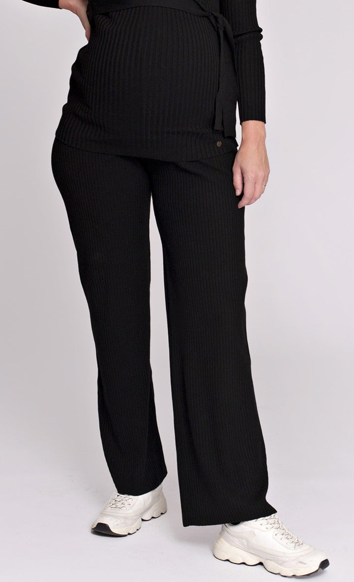 Umstandsmode, Schwangerschaftsmode, Stillmode, Brautkleider für Schwangere, Umstandshosen, Umstandsjeans, Umstandsoberteile, Stilloberteile, Bademode für Schwangere, BH für Schwangere, Still BH, Stillbustier, chic + schwanger, festliche Umstandsmode, festliche Mode für Schwangere, Tragejacke, Softshelljacke für Schwangere, Tragejacke mit Babyeinsatz, Umstandsleggings, Brautkleider mit Stillöffnung, festliche Umstandsmode zum Stillen, schick schwanger, Bussinesmode für Schwangere, Stillkleidung, Babybauch