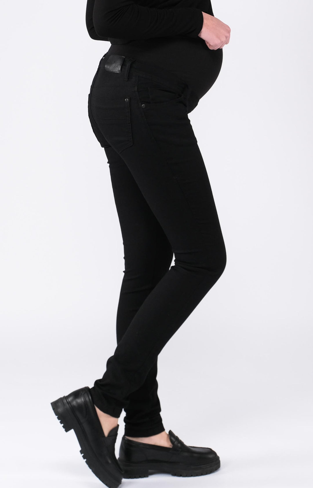 Umstandsmode, Schwangerschaftsmode, Stillmode, Brautkleider für Schwangere, Umstandshosen, Umstandsjeans, Umstandsoberteile, Stilloberteile, Bademode für Schwangere, BH für Schwangere, Still BH, Stillbustier, chic + schwanger, festliche Umstandsmode, festliche Mode für Schwangere, Tragejacke, Softshelljacke für Schwangere, Tragejacke mit Babyeinsatz, Umstandsleggings, Brautkleider mit Stillöffnung, festliche Umstandsmode zum Stillen, schick schwanger, Bussinesmode für Schwangere, Stillkleidung, Babybauch