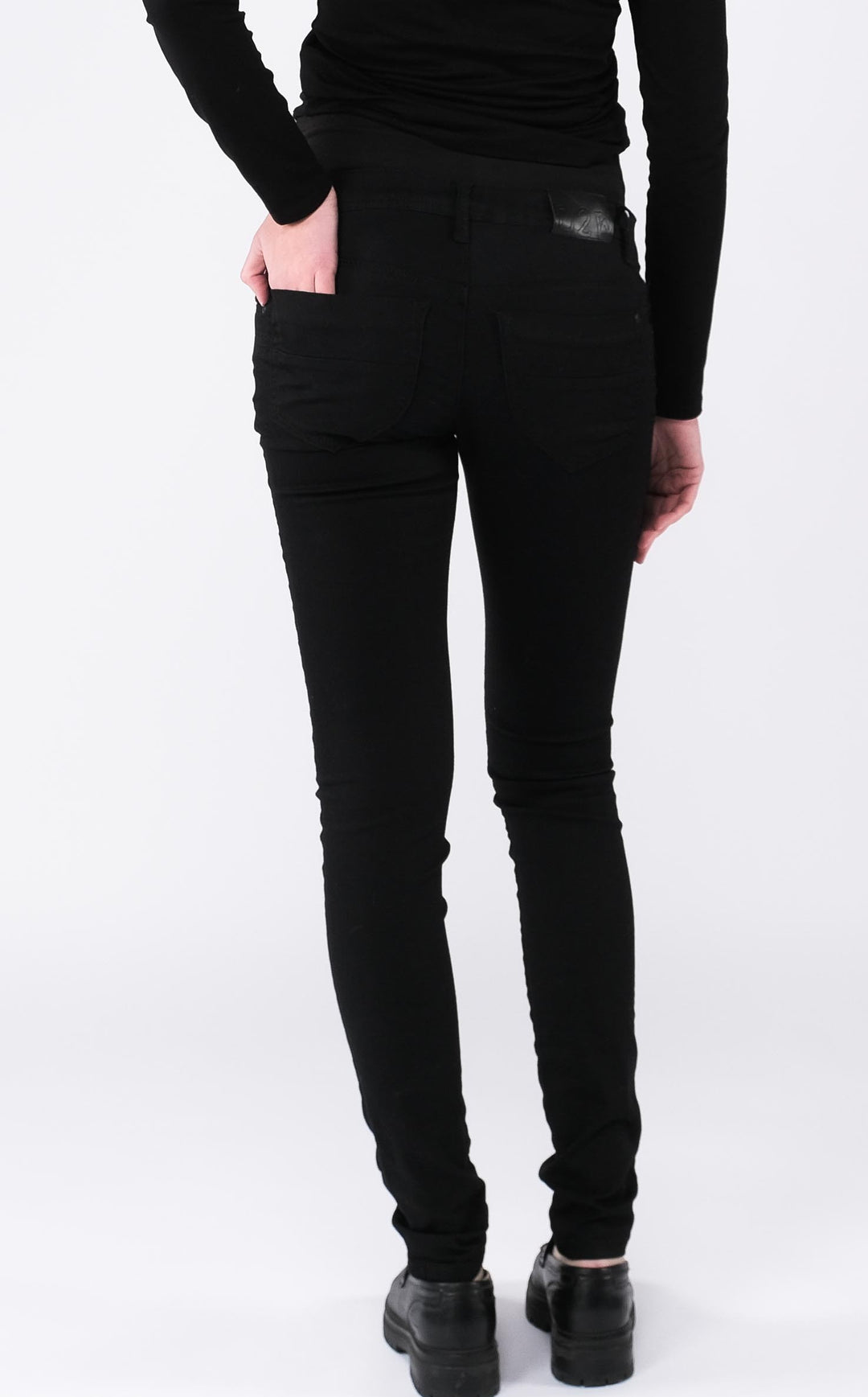 Umstandsmode, Schwangerschaftsmode, Stillmode, Brautkleider für Schwangere, Umstandshosen, Umstandsjeans, Umstandsoberteile, Stilloberteile, Bademode für Schwangere, BH für Schwangere, Still BH, Stillbustier, chic + schwanger, festliche Umstandsmode, festliche Mode für Schwangere, Tragejacke, Softshelljacke für Schwangere, Tragejacke mit Babyeinsatz, Umstandsleggings, Brautkleider mit Stillöffnung, festliche Umstandsmode zum Stillen, schick schwanger, Bussinesmode für Schwangere, Stillkleidung, Babybauch