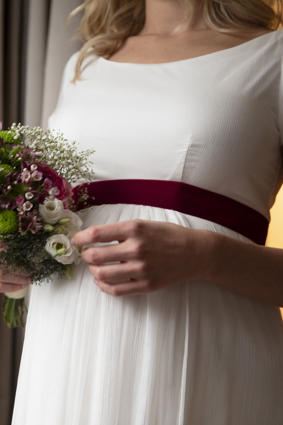  Umstandsmode, Schwangerschaftsmode, Stillmode, Brautkleider für Schwangere, Umstandshosen, Umstandsjeans, Umstandsoberteile, Stilloberteile, Bademode für Schwangere, BH für Schwangere, Still BH, Stillbustier, chic + schwanger, festliche Umstandsmode, festliche Mode für Schwangere, Tragejacke, Softshelljacke, Tragejacke mit Babyeinsatz, Umstandsleggings, Brautkleider mit Stillöffnung, festliche Umstandsmode zum Stillen, schick schwanger, Bussinesmode für Schwangere, Stillkleidung, Umstandsstrumpfhosen