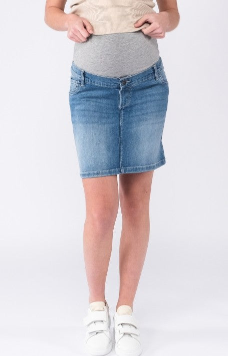 Umstandsmode, Schwangerschaftsmode, Stillmode, Brautkleider für Schwangere, Umstandshosen, Umstandsjeans, Umstandsoberteile, Stilloberteile, Bademode für Schwangere, BH für Schwangere, Still BH, Stillbustier, chic + schwanger, festliche Umstandsmode, festliche Mode für Schwangere, Tragejacke, Softshelljacke, Tragejacke mit Babyeinsatz, Umstandsleggings, Brautkleider mit Stillöffnung, festliche Umstandsmode zum Stillen, schick schwanger, Bussinesmode für Schwangere, Stillkleidung, Umstandsstrumpfhosen