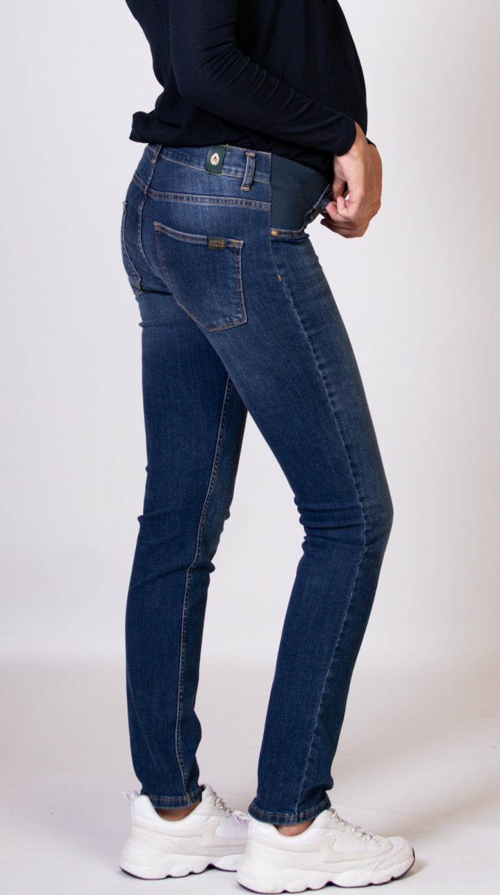 Umstandsmode, Schwangerschaftsmode, Stillmode, Brautkleider für Schwangere, Umstandshosen, Umstandsjeans, Umstandsoberteile, Stilloberteile, Bademode für Schwangere, BH für Schwangere, Still BH, Stillbustier, chic + schwanger, festliche Umstandsmode, festliche Mode für Schwangere, Tragejacke, Softshelljacke für Schwangere, Tragejacke mit Babyeinsatz, Umstandsleggings, Brautkleider mit Stillöffnung, festliche Umstandsmode zum Stillen, schick schwanger, Bussinesmode für Schwangere, Stillkleidung, Babybauch 