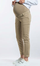 Laden Sie das Bild in den Galerie-Viewer, Umstandshose CHINO sand
