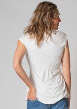 Laden Sie das Bild in den Galerie-Viewer, Umstandsmode, Schwangerschaftsmode, Stillmode, Brautkleider für Schwangere, Umstandshosen, Umstandsjeans, Umstandsoberteile, Stilloberteile, Bademode für Schwangere, BH für Schwangere, Still BH, Stillbustier, chic + schwanger, festliche Umstandsmode, festliche Mode für Schwangere, Tragejacke, Softshelljacke für Schwangere, Tragejacke mit Babyeinsatz, Umstandsleggings, Brautkleider mit Stillöffnung, festliche Umstandsmode zum Stillen, schick schwanger, Bussinesmode für Schwangere, Stillkleidung, Babybauch

