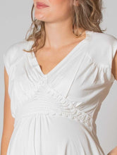Laden Sie das Bild in den Galerie-Viewer, Umstandsmode, Schwangerschaftsmode, Stillmode, Brautkleider für Schwangere, Umstandshosen, Umstandsjeans, Umstandsoberteile, Stilloberteile, Bademode für Schwangere, BH für Schwangere, Still BH, Stillbustier, chic + schwanger, festliche Umstandsmode, festliche Mode für Schwangere, Tragejacke, Softshelljacke für Schwangere, Tragejacke mit Babyeinsatz, Umstandsleggings, Brautkleider mit Stillöffnung, festliche Umstandsmode zum Stillen, schick schwanger, Bussinesmode für Schwangere, Stillkleidung, Babybauch
