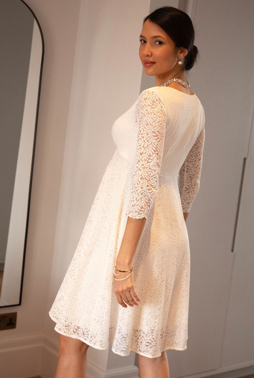 Umstandsmode, Schwangerschaftsmode, Stillmode, Brautkleider für Schwangere, Umstandshosen, Umstandsjeans, Umstandsoberteile, Stilloberteile, Bademode für Schwangere, BH für Schwangere, Still BH, Stillbustier, chic + schwanger, festliche Umstandsmode, festliche Mode für Schwangere, Tragejacke, Softshelljacke für Schwangere, Tragejacke mit Babyeinsatz, Umstandsleggings, Brautkleider mit Stillöffnung, festliche Umstandsmode zum Stillen, schick schwanger, Bussinesmode für Schwangere, Stillkleidung, Babybauch