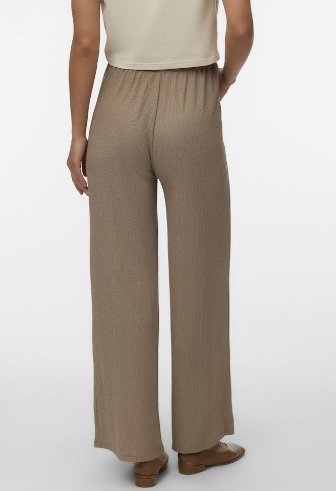 Umstandsmode, Schwangerschaftsmode, Stillmode, Brautkleider für Schwangere, Umstandshosen, Umstandsjeans, Umstandsoberteile, Stilloberteile, Bademode für Schwangere, BH für Schwangere, Still BH, Stillbustier, chic + schwanger, festliche Umstandsmode, festliche Mode für Schwangere, Tragejacke, Softshelljacke für Schwangere, Tragejacke mit Babyeinsatz, Umstandsleggings, Brautkleider mit Stillöffnung, festliche Umstandsmode zum Stillen, schick schwanger, Bussinesmode für Schwangere, Stillkleidung, Babybauch