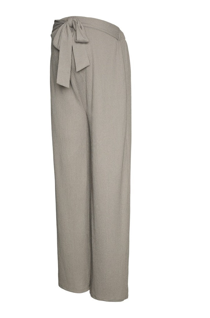 Umstandsmode, Schwangerschaftsmode, Stillmode, Brautkleider für Schwangere, Umstandshosen, Umstandsjeans, Umstandsoberteile, Stilloberteile, Bademode für Schwangere, BH für Schwangere, Still BH, Stillbustier, chic + schwanger, festliche Umstandsmode, festliche Mode für Schwangere, Tragejacke, Softshelljacke für Schwangere, Tragejacke mit Babyeinsatz, Umstandsleggings, Brautkleider mit Stillöffnung, festliche Umstandsmode zum Stillen, schick schwanger, Bussinesmode für Schwangere, Stillkleidung, Babybauch