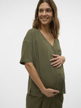 Laden Sie das Bild in den Galerie-Viewer, Umstandsmode, Schwangerschaftsmode, Stillmode, Brautkleider für Schwangere, Umstandshosen, Umstandsjeans, Umstandsoberteile, Stilloberteile, Bademode für Schwangere, BH für Schwangere, Still BH, Stillbustier, chic + schwanger, festliche Umstandsmode, festliche Mode für Schwangere, Tragejacke, Softshelljacke für Schwangere, Tragejacke mit Babyeinsatz, Umstandsleggings, Brautkleider mit Stillöffnung, festliche Umstandsmode zum Stillen, schick schwanger, Bussinesmode für Schwangere, Stillkleidung, Babybauch
