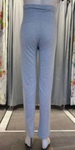 Laden Sie das Bild in den Galerie-Viewer, Umstandspyjama LINDA hellblau
