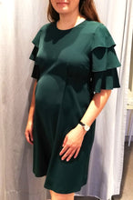Laden Sie das Bild in den Galerie-Viewer, Umstandsmode, Schwangerschaftsmode, Stillmode, Brautkleider für Schwangere, Umstandshosen, Umstandsjeans, Umstandsoberteile, Stilloberteile, Bademode für Schwangere, BH für Schwangere, Still BH, Stillbustier, chic + schwanger, festliche Umstandsmode, festliche Mode für Schwangere, Tragejacke, Softshelljacke für Schwangere, Tragejacke mit Babyeinsatz, Umstandsleggings, Brautkleider mit Stillöffnung, festliche Umstandsmode zum Stillen, schick schwanger, Bussinesmode für Schwangere, Stillkleidung, Babybauch
